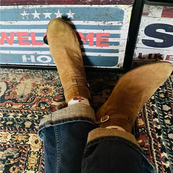 Gravati Luxury Suede Ankle Boots - Picture 6 of 8